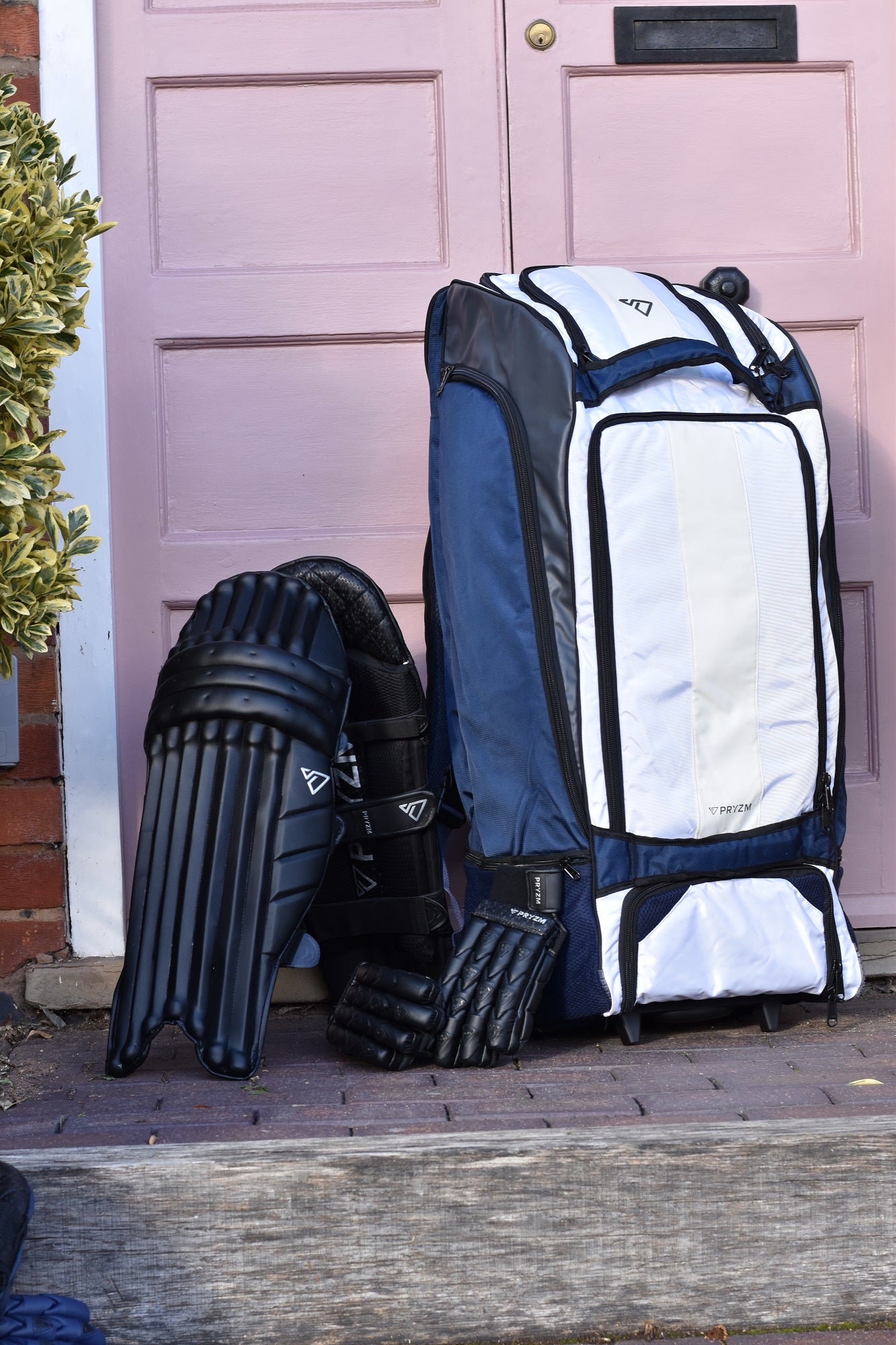 2026 Black Pads & Gloves Bundle + Blue/White/Grey Signature Wheelie Duffle Bundle