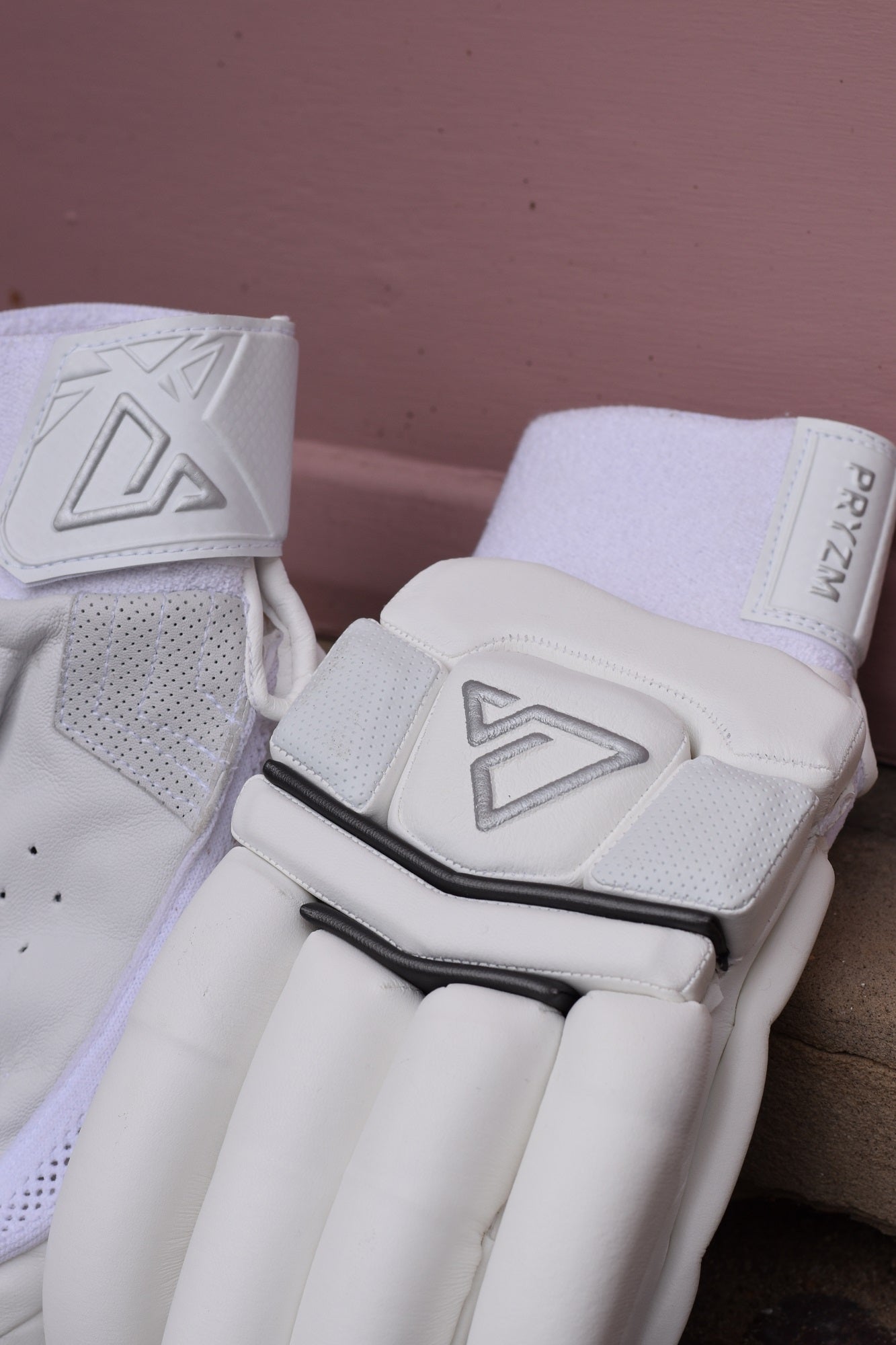 2026 Heritage Batting Gloves