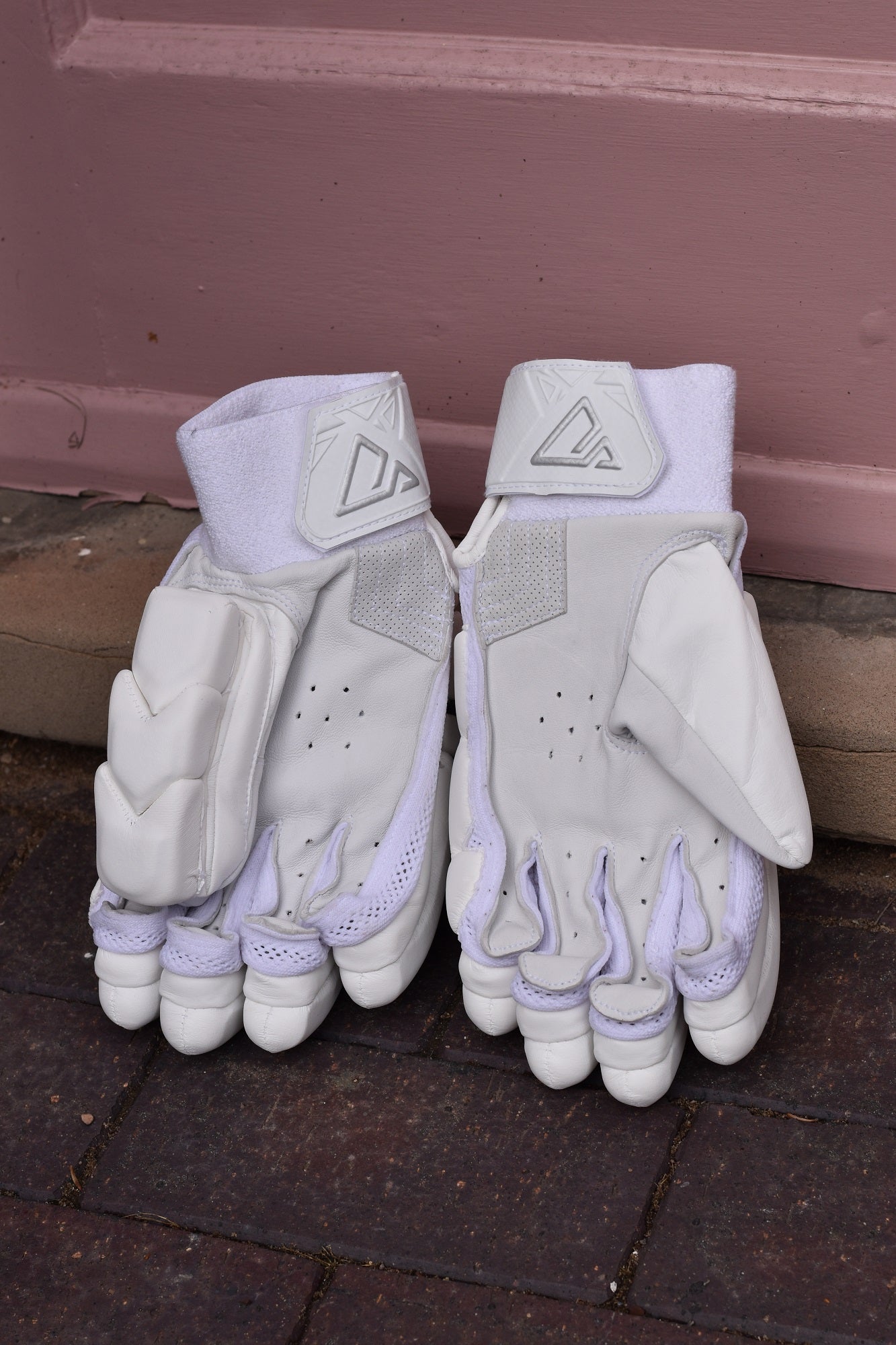 2026 Heritage Batting Gloves