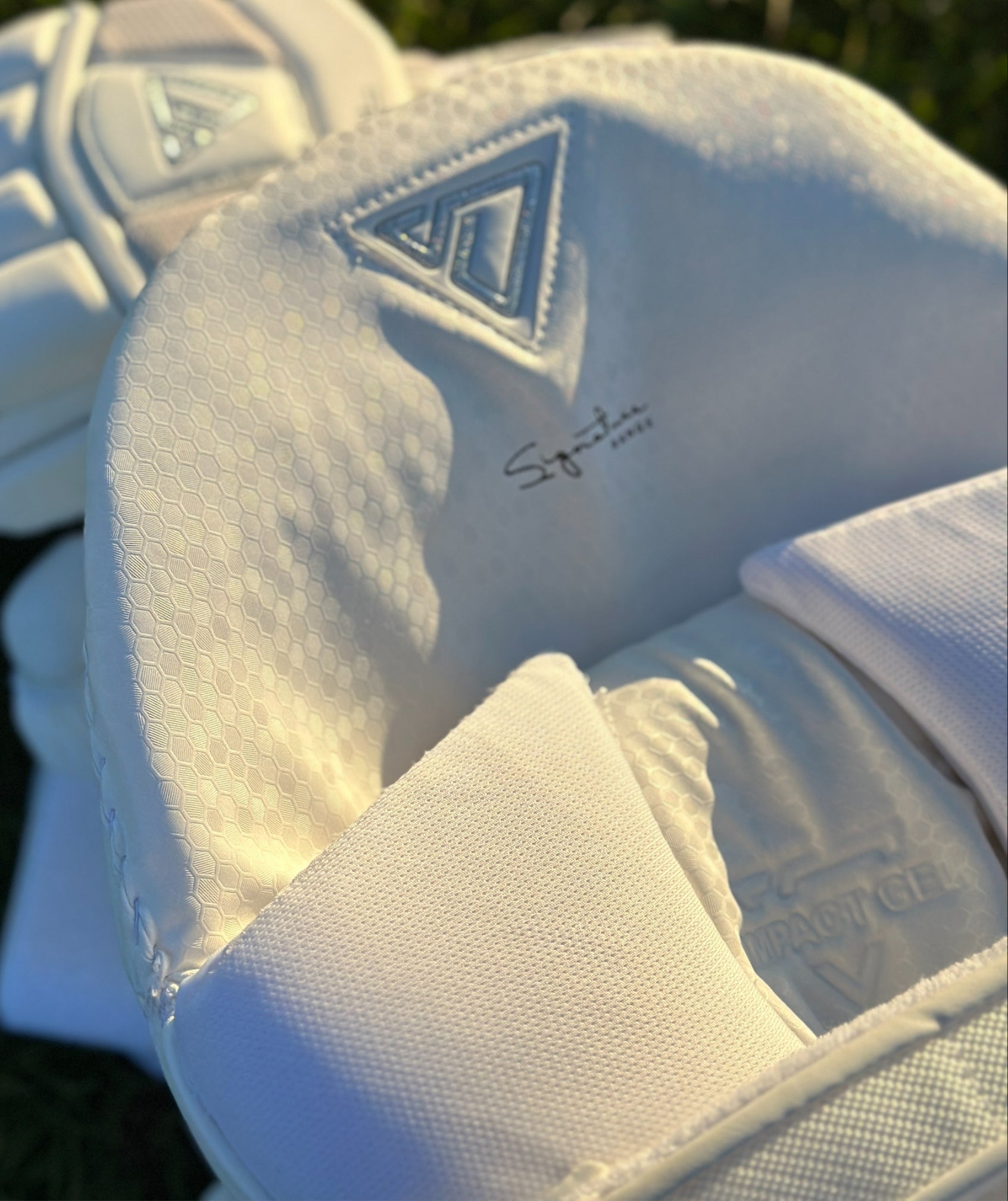 Signature Cricket Pads - Youth/Junior