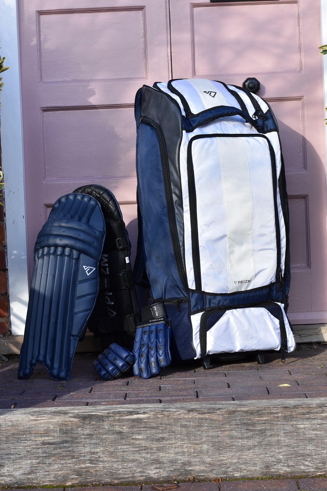 2026 Navy Pads & Gloves Bundle + Blue/White/Grey Signature Wheelie Duffle Bundle