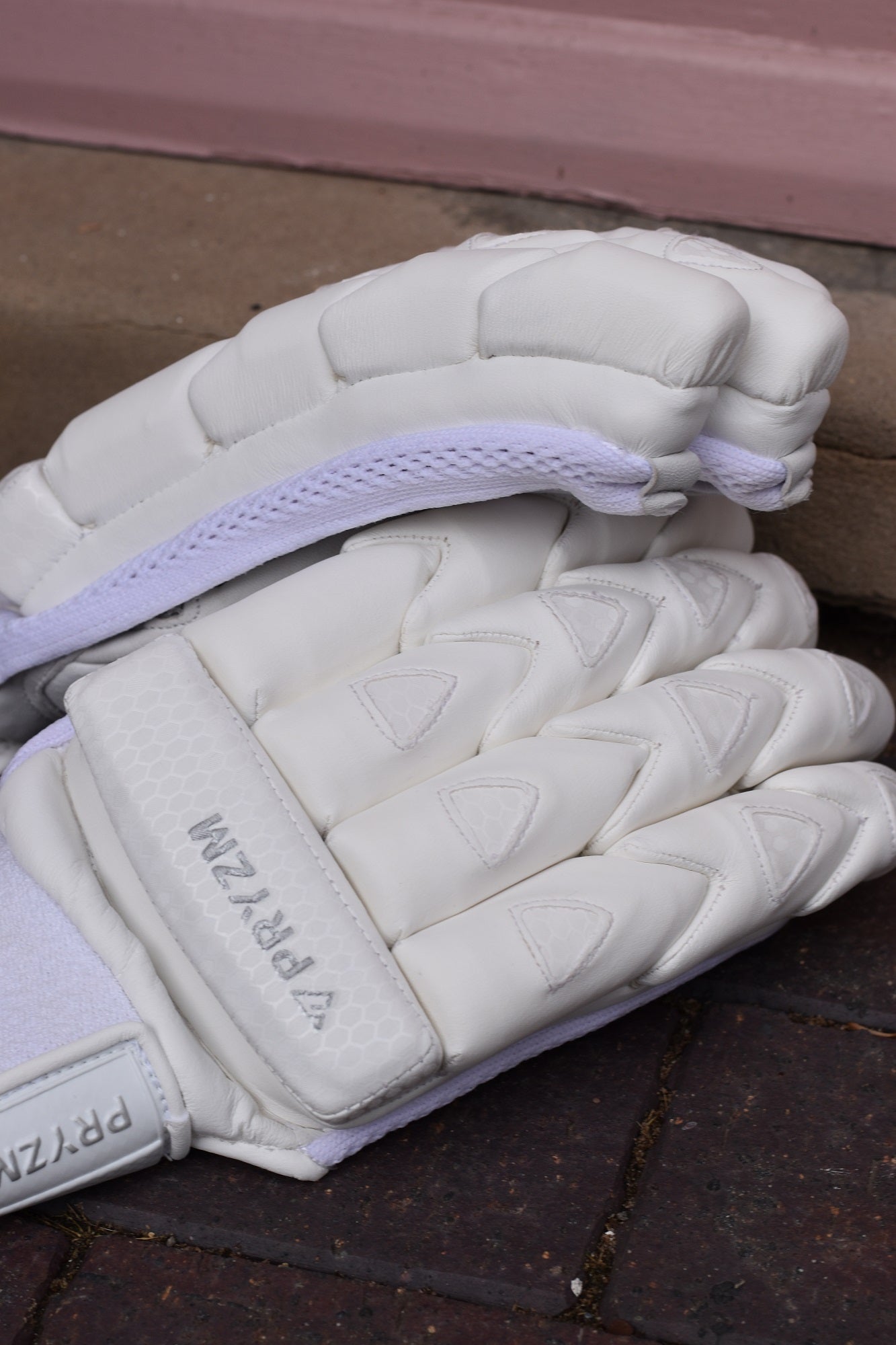 2026 Tempo Batting Gloves