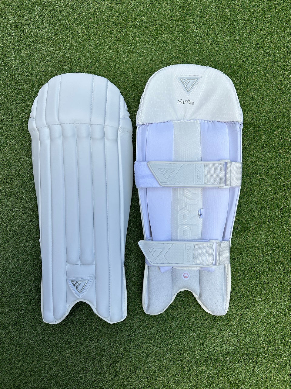 Signature Wicket Keeping Pads